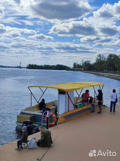 Речные прогулки на речном трамвайчике