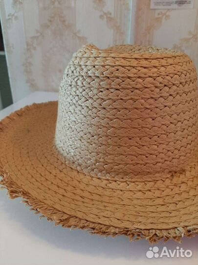 Шляпа соломенная