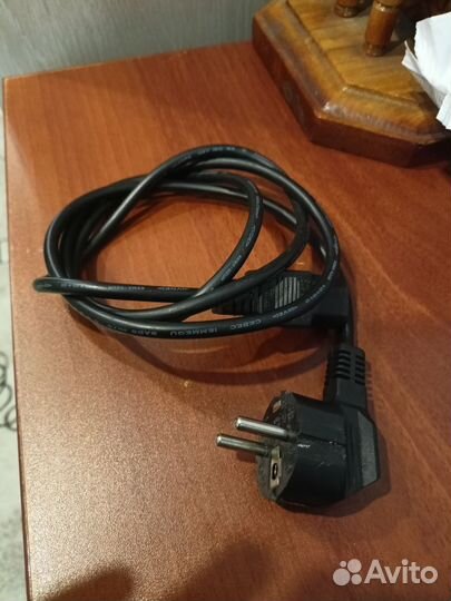 Кабель питания для компьютера (C13)