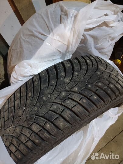 Triangle IcelynX TI501 215/50 R17