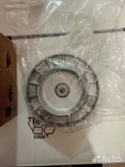 BMW 5-serie G30/G31/F90 Опора заднего амортизатора