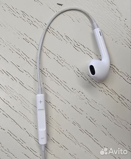 Проводные наушники iPhone