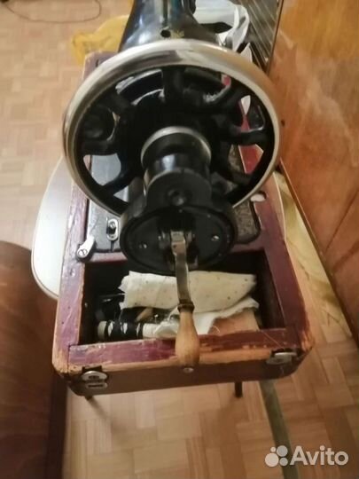 Швейная машина Подольск 2м ручная СССР