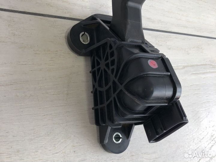 Toyota Prado Педаль газа