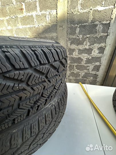 Kormoran Snow 215/60 R16 99H