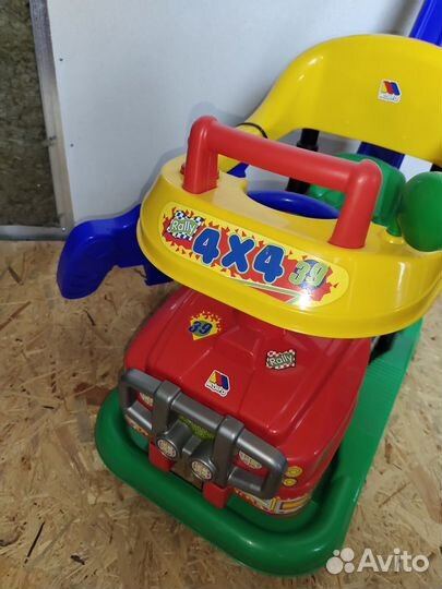Детская машинка-каталка