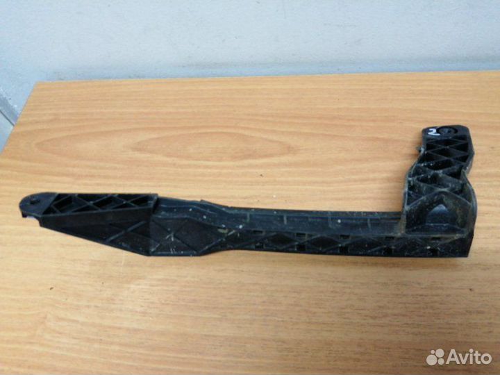 Направляющая стекла двери задняя левая Citroen C4