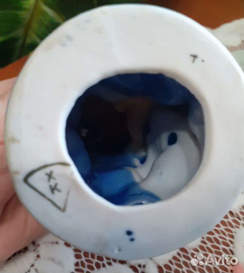 Фарфоровая статуэтка Птичка Синичка,Гжель,СССР