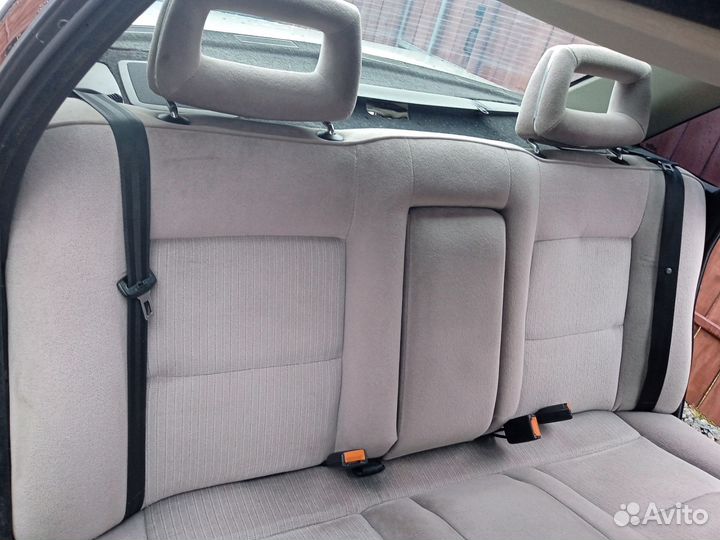 Задний диван от Audi 200 C3 (1986 год)