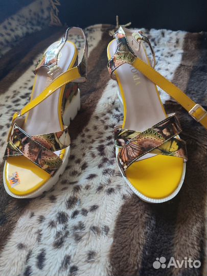 Босоножки женские 39 размер