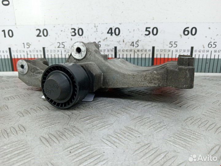 Кронштейн генератора для Renault Modus 820058132