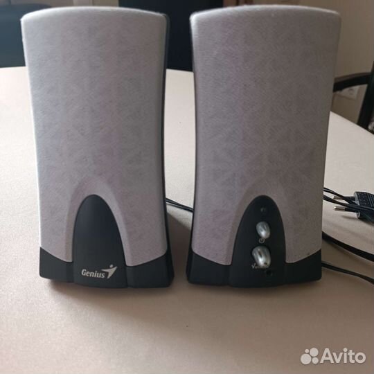 Компьютерные колонки Genius