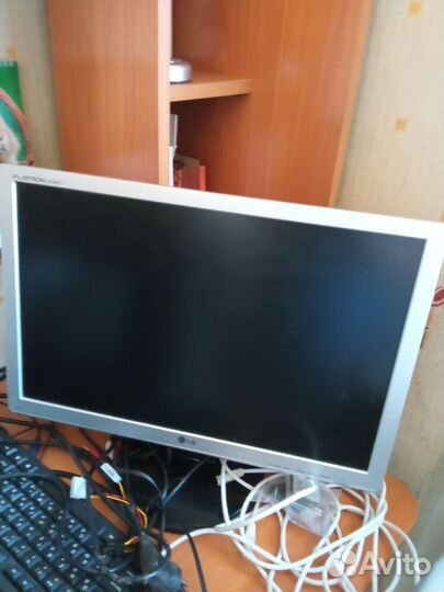 Монитор LG