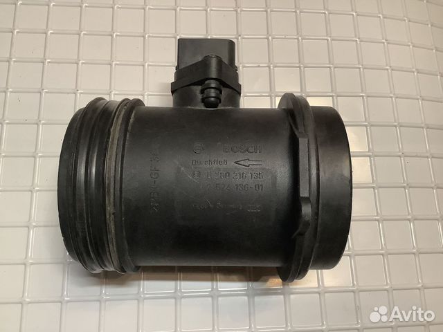 Расходомер воздуха (массметр) BMW 6 серия