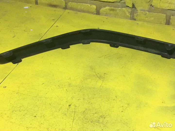 Молдинг заднего бампера правый Renault Laguna 2