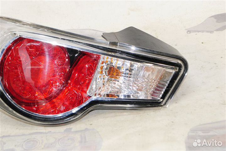 Фонарь задний левый Toyota Gt86