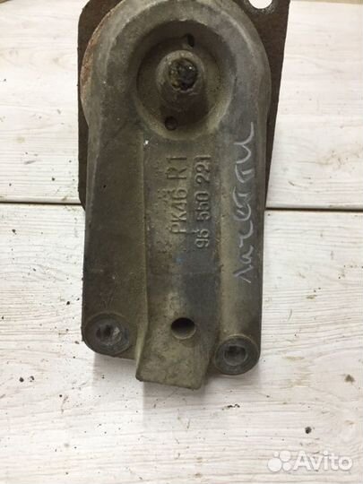 Опора двигателя правая Chevrolet Lacetti седан