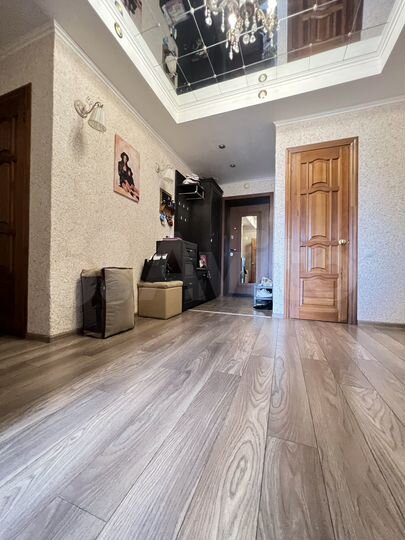 2-к. квартира, 90 м², 4/5 эт.