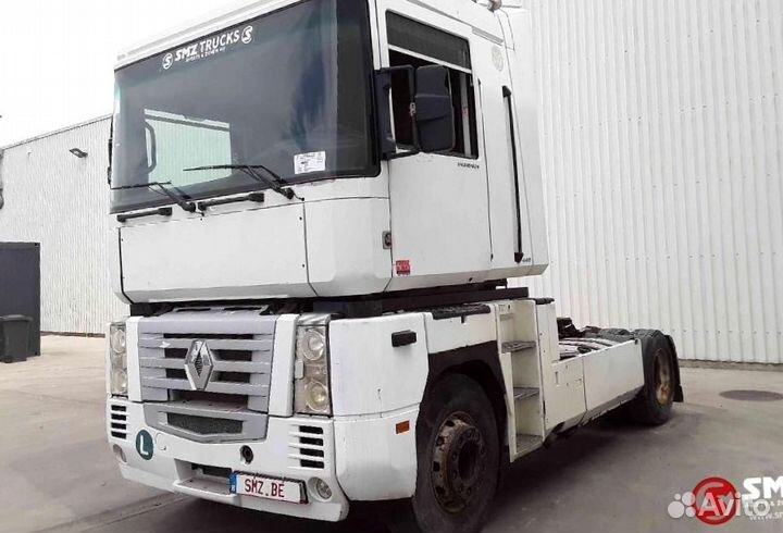 Pазбираем грузовик Renault Magnum III 2001-2008