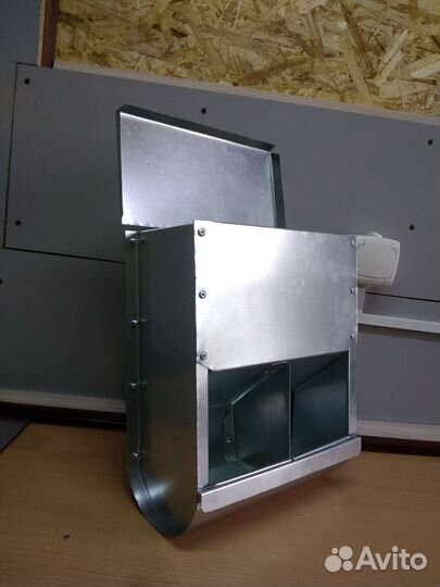 Бункерная кормушка для кроликов