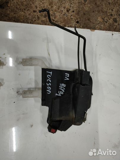 Замок двери передний, задний Hyundai Tucson JM