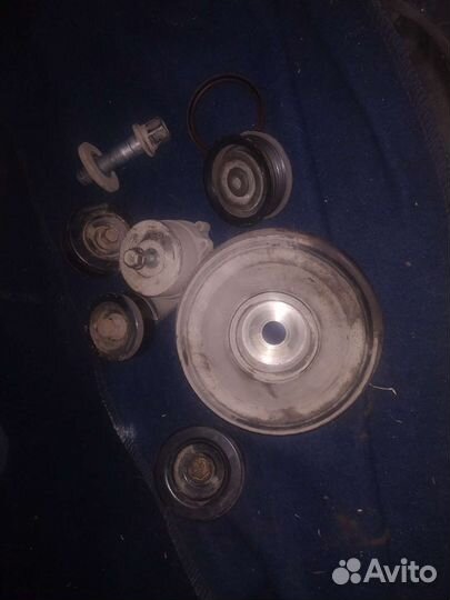 Бу комплект роликов обводного ремня kia Sportage 3
