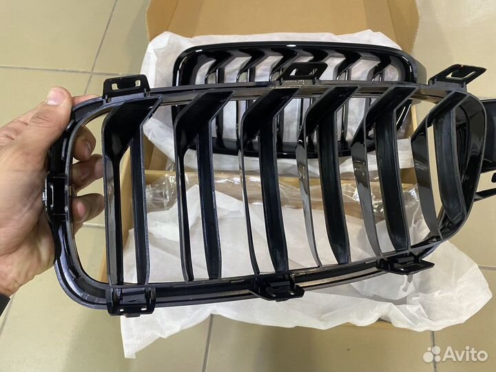 Решетка радиатора BMW F30 CS черный глянец