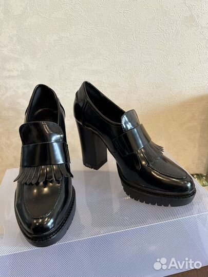 Туфли лоферы