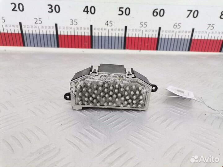 Сопротивление печки Audi Q5 8R 2012 8K0820521B