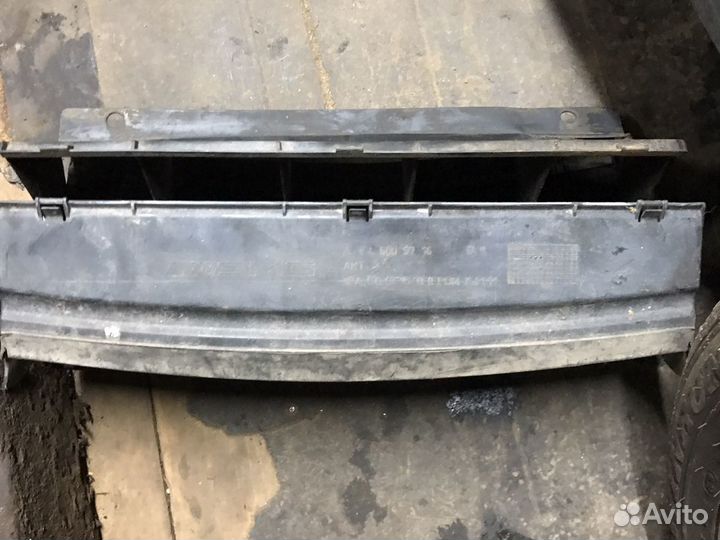 Дефлектор радиатора Мерседес мл 164 6.3 амг