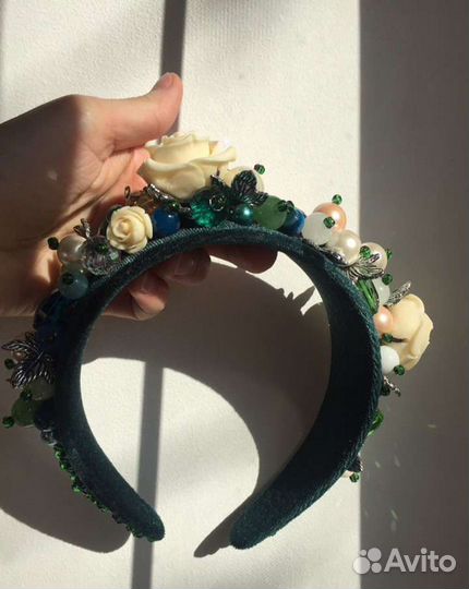 Ободок для волос со стразами