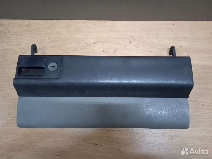 Крышка бардачка mercedes w124 e klass мерседес 124