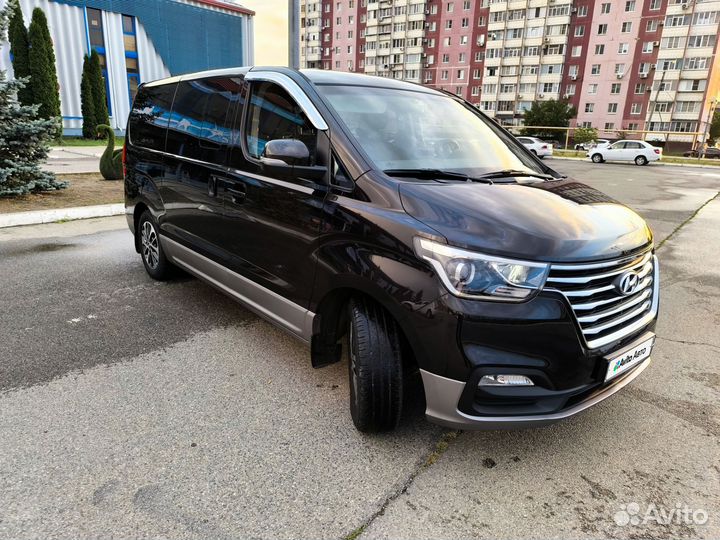 Hyundai Grand Starex 2.5 AT, 2018, 64 000 км