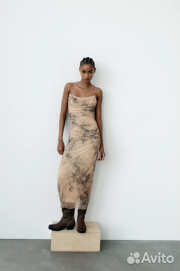 Платье Zara M в наличии