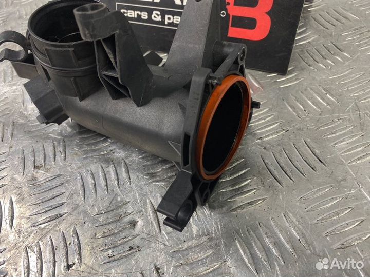 Патрубок впускного коллектора Volkswagen Golf MK6