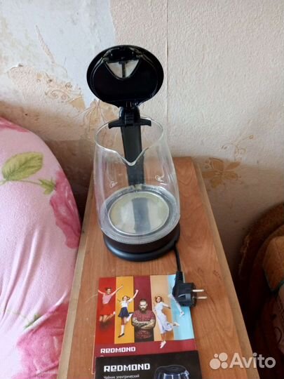 Чайник Redmond