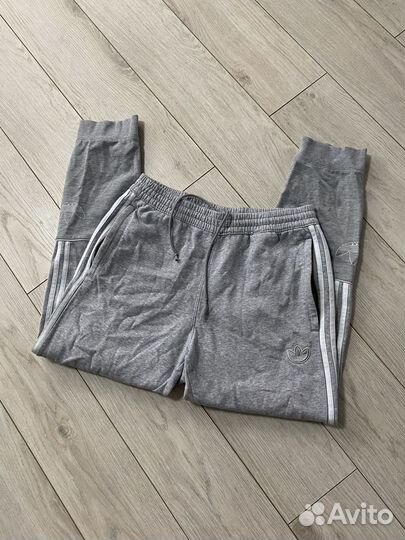 Костюм Adidas футболка и спортивные штаны M/L