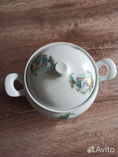 Фарфоровая супница СССР