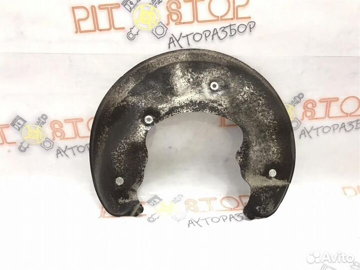 Щит опорный передний правый Audi Q5 (8R) 2008-2012