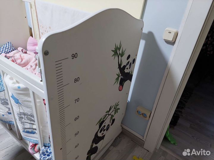Детская кроватка с маятником + матрас