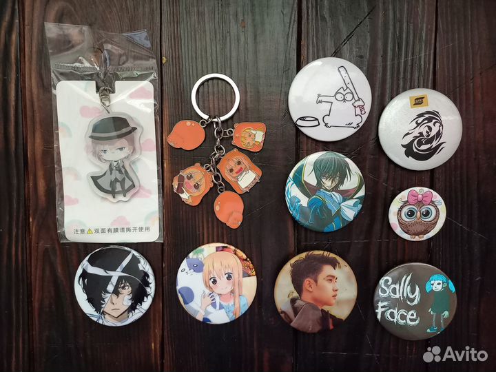 Аниме значки и брелки