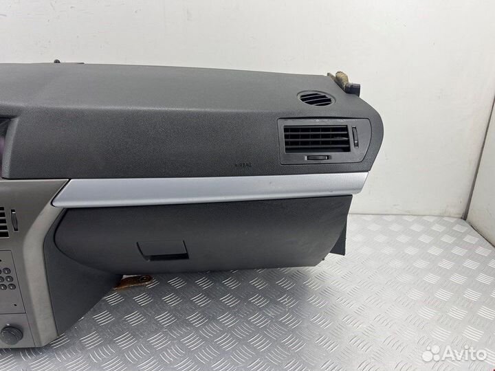 Торпедо (панель передняя) для Opel Astra H