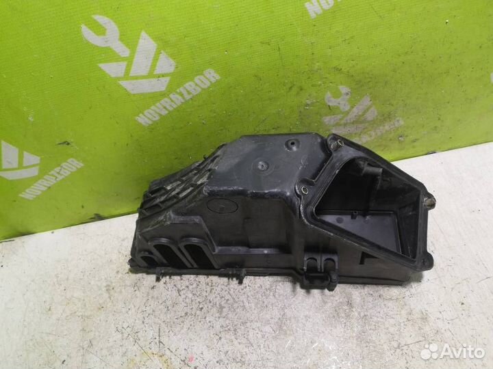 Корпус блока предохранителей Мерседес Бенз 210 Е