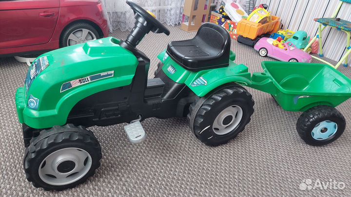 Трактор детский
