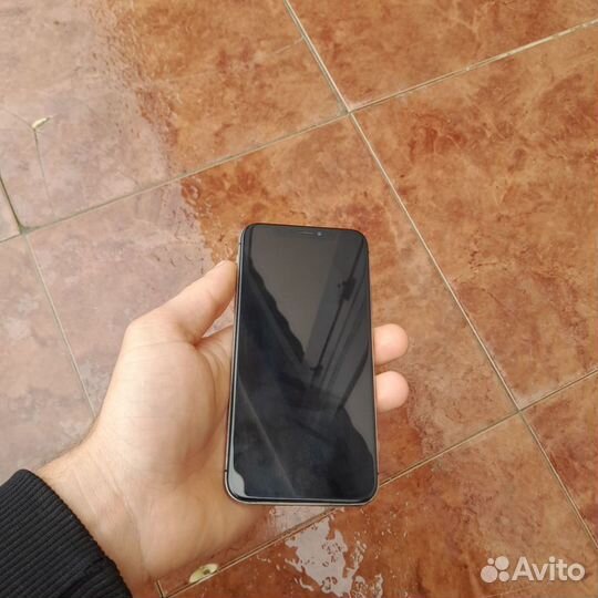 iPhone X, 64 ГБ