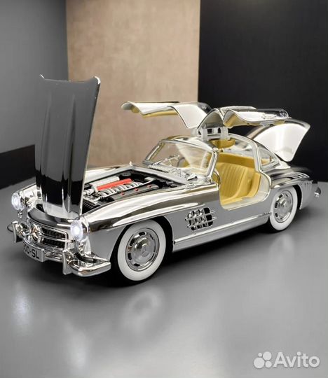 Металлическая машинка Mercedes-Benz 300SL Хром