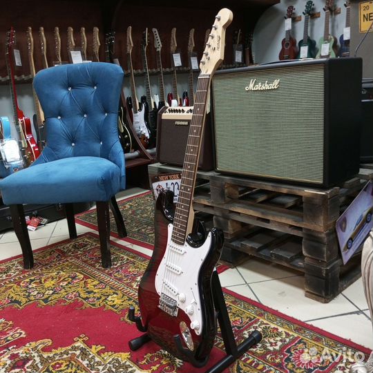 Электрогитара Homage HEG300 Stratocaster SSS Red S