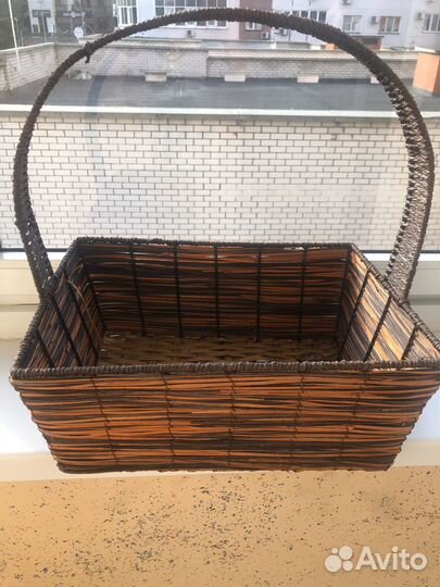 Корзина плетеная