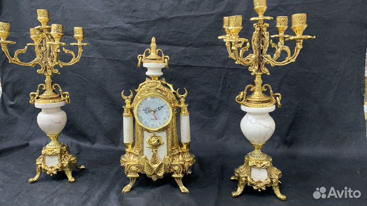 Часы бронзовые