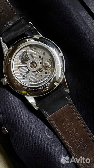 Часы наручные nomos club automatic 774